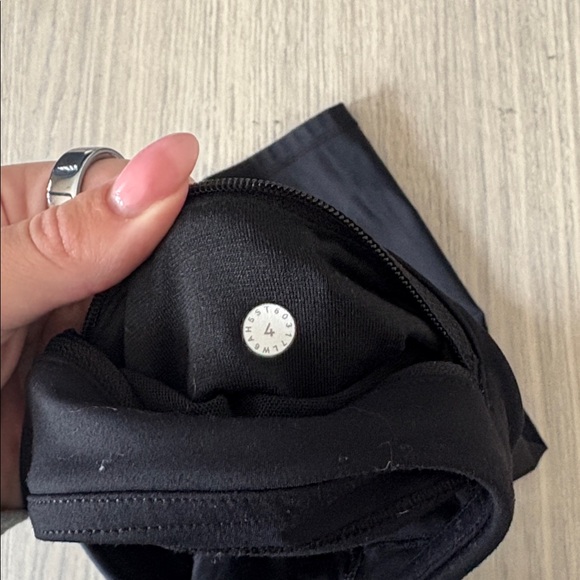 lululemon Swift Speed Crop Leggings Black Size 4 16” Inseam - Picture 8 of 8